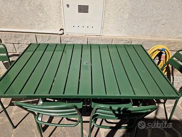 Tavolo da esterno
