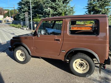 Suzuki SJ 410 SJ410 Berlina De Luxe