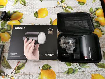 Flash Godox AD100 Pro