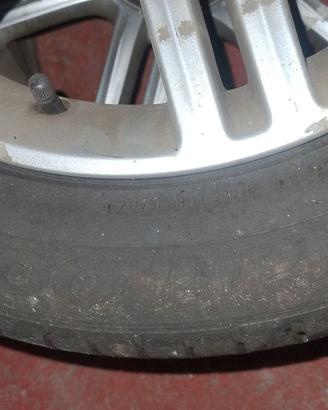 2 Gomme auto + 4 cerchi in lega