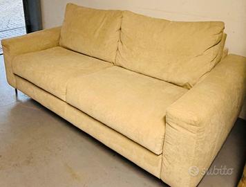 Divano-letto quasi nuovo