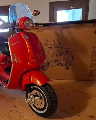  Vespa Elettrica per Bambini con 2 Rotelle