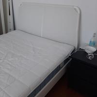 Letto 140x200 IKEA con materasso e doghe