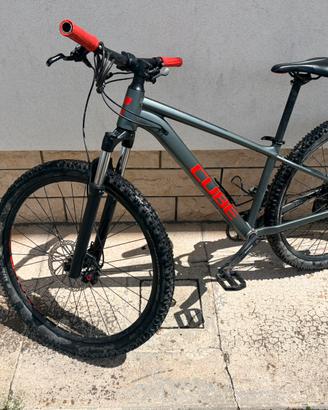 Bicicletta cube