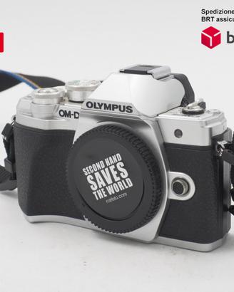 Olympus OM-D E-M10 III