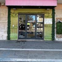 LOCALE COMMERCIALE USO INVESTIMENTO