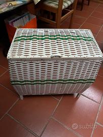 Cestone vintage in plastica e legno anni 60