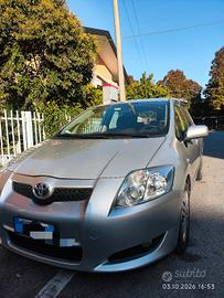 Toyota Auris 1.6 benzina 