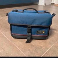 Borsa antiurto polifunzionale con divisori mobili