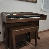 Organo Yamaha vintage funzionante con sgabello