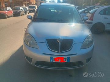 Lancia Ypsilon 1.2 Oro