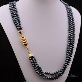 COLLANA A TRE FILI IN EMATITE 5 MM E GANCIO IN ORO