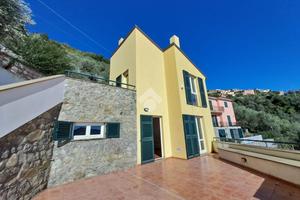 VILLA SINGOLA A SESTRI LEVANTE