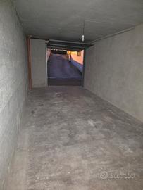 Box per auto 36mq - 9 x 4 mt - Libero da Subito