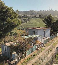 : Casa di campagna con 2.000 mq di terreno