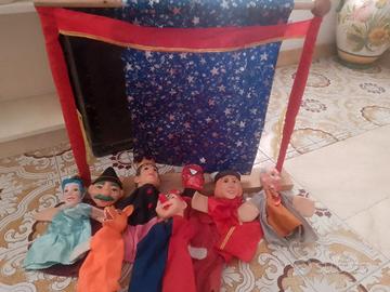 Teatrino di marionette
