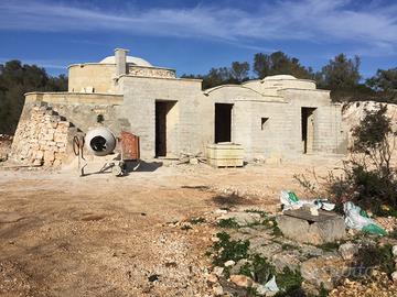 Trullo saraceno in fase di ristrutturazione