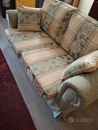 2  divani in tessuto