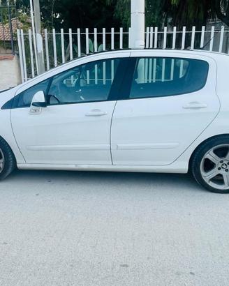 Peugeot 308 1.6 E-HDi 110 CV Diesel – 2011