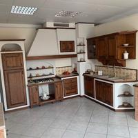 CUCINA FINTA MURATURA e MASSELLO + CONSOLLE