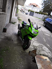 Kawasaki Ninja Zx6R 1998