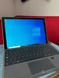 Microsoft Surface Pro 5 1796 + Tastiera Microsoft