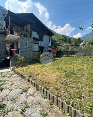 CASA SEMINDIPENDENTE A SPARONE