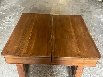tavolo in legno massello allungabile
