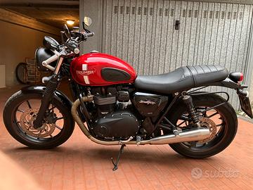 Triumph street twin 900