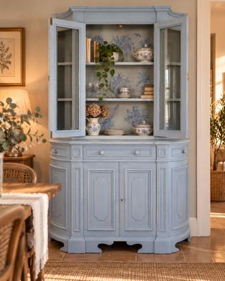 Credenza in stile provenzale
