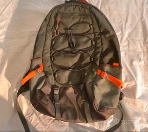 Zaino sportivo in tessuto tecnico