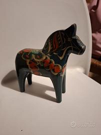 Cavallo Dala in legno dipinto a mano – decorazione