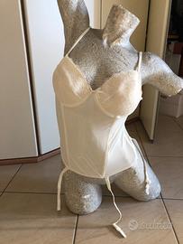 Bustino con reggicalze