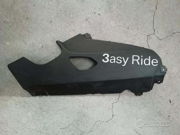 Spoiler motore dx per BMW HP4