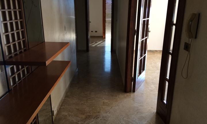 Appartamento via Argentieri