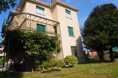 Trilocale con giardino e parcheggio privato