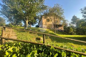 VILLA SINGOLA A FERRARA DI MONTE BALDO