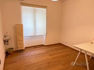 Stanza in studio medico zona Prati fiscali