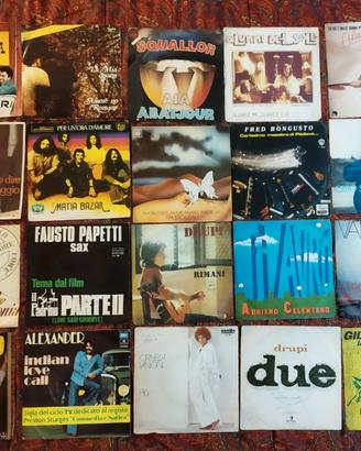 240 dischi in vinile 45 giri