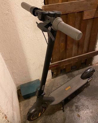 Monopattino Segway Ninebot MAX G30