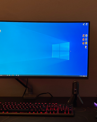 Monitor Samsung 27" curvo 2K 144Hz + braccio VESA