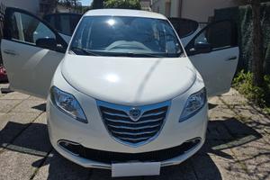 ypsilon gold trinità air  benzina/ metano