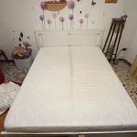 Letto matrimoniale ikea e materasso in memory