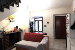 Sulbiate- 2 locali in corte