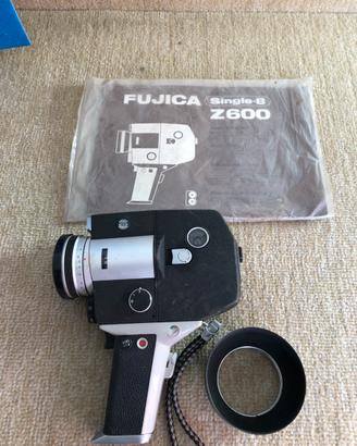 cinepresa fujica con cavalletto