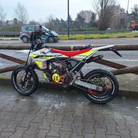 Fantic motard 50