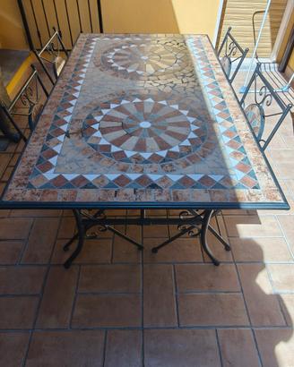 Tavolo in ferro e mosaico 160x90 con 4 sedie