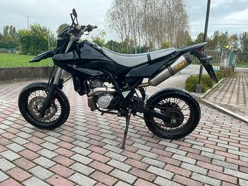 Wr 125 x