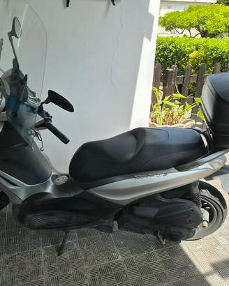 Beverly 300 i.e  2016 perfettamente funzionante