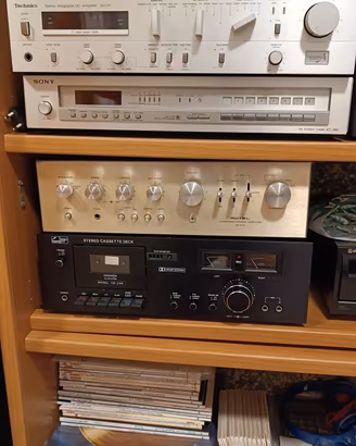 componenti vintage hi fi... perfettamente. ok..